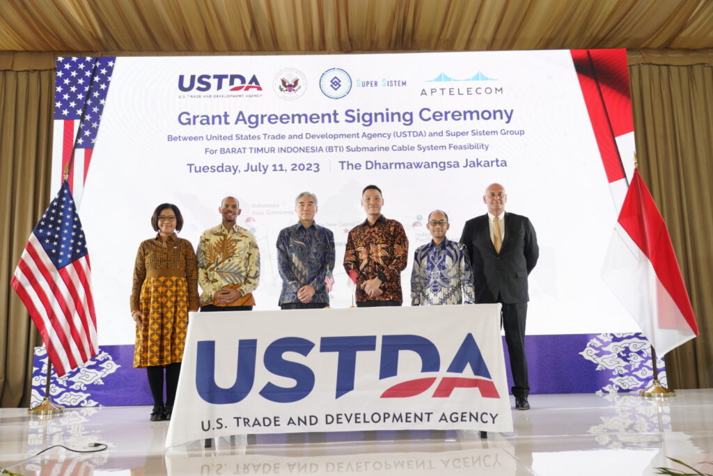 ustda grant agreement signing ceremony aptelecom